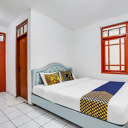 Spot On 91117 Sriwijaya Residence Syariah Бандунг Экстерьер фото