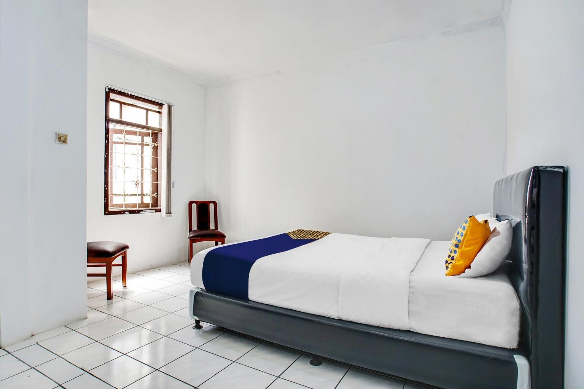Spot On 91117 Sriwijaya Residence Syariah Бандунг Экстерьер фото